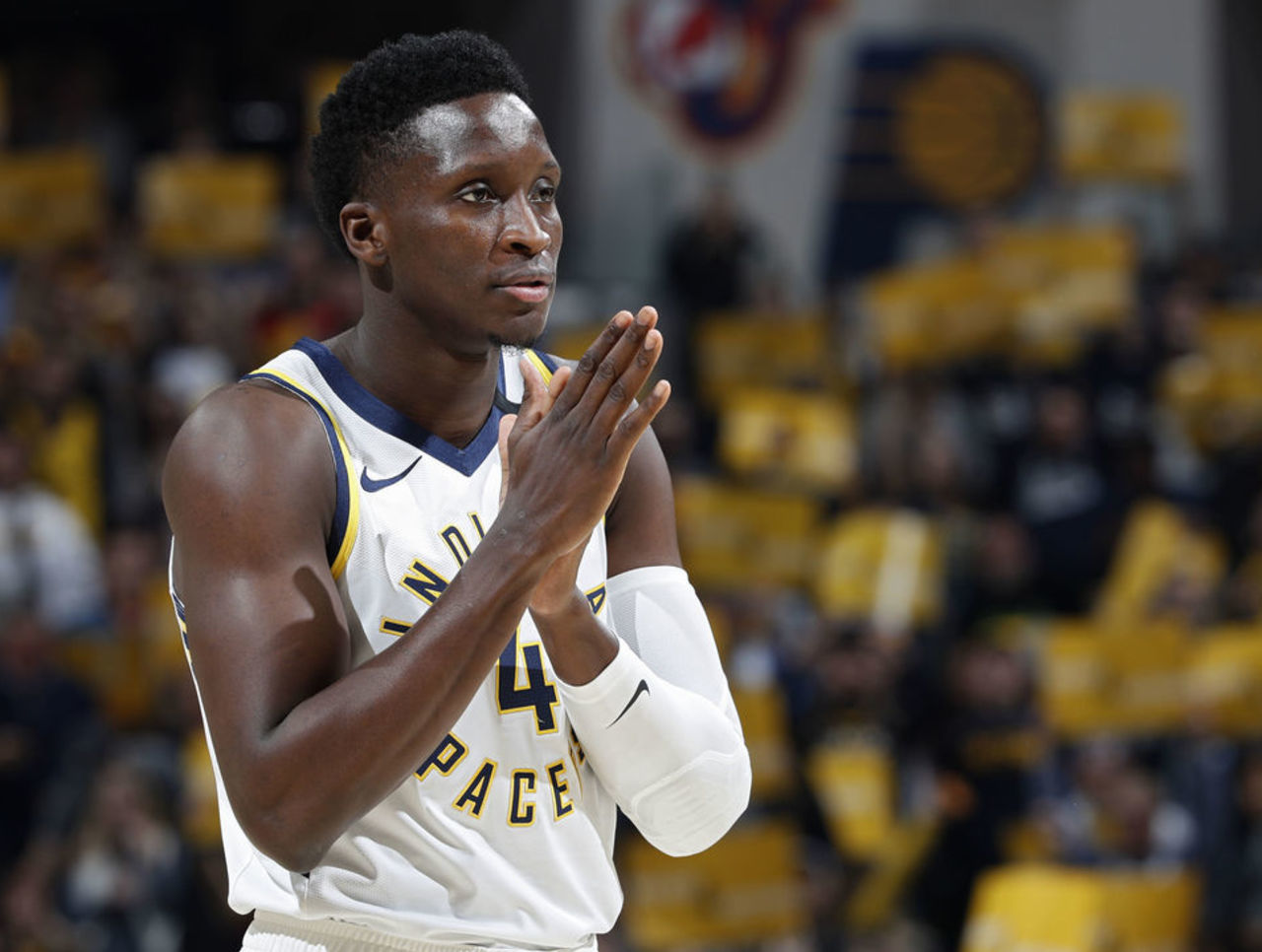 召与团队合 召与团队合